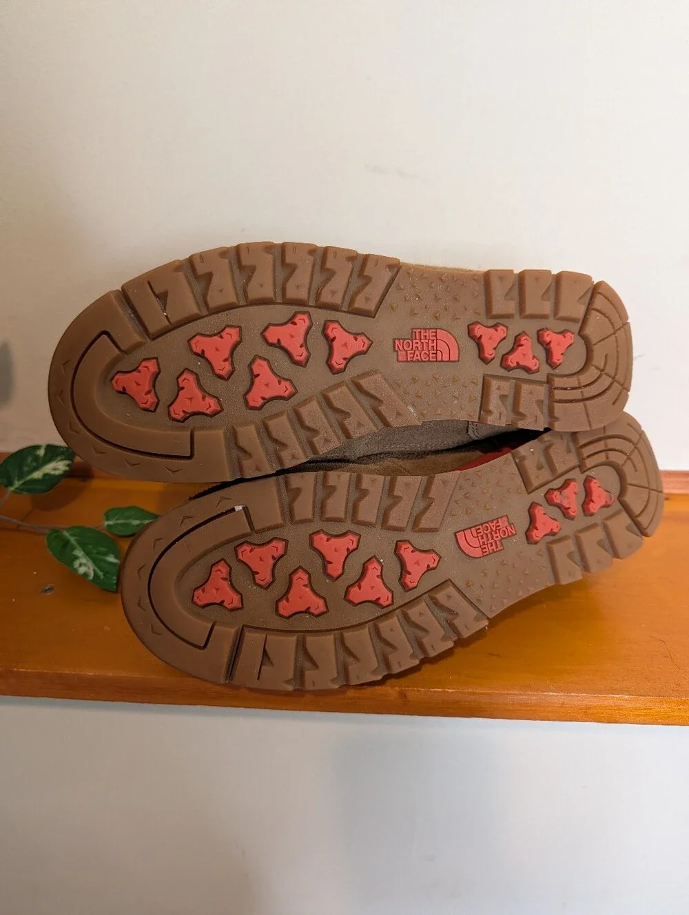 The North Face Back-To-Berkeley Redux Chukka Tan Suede Boots Men's 8